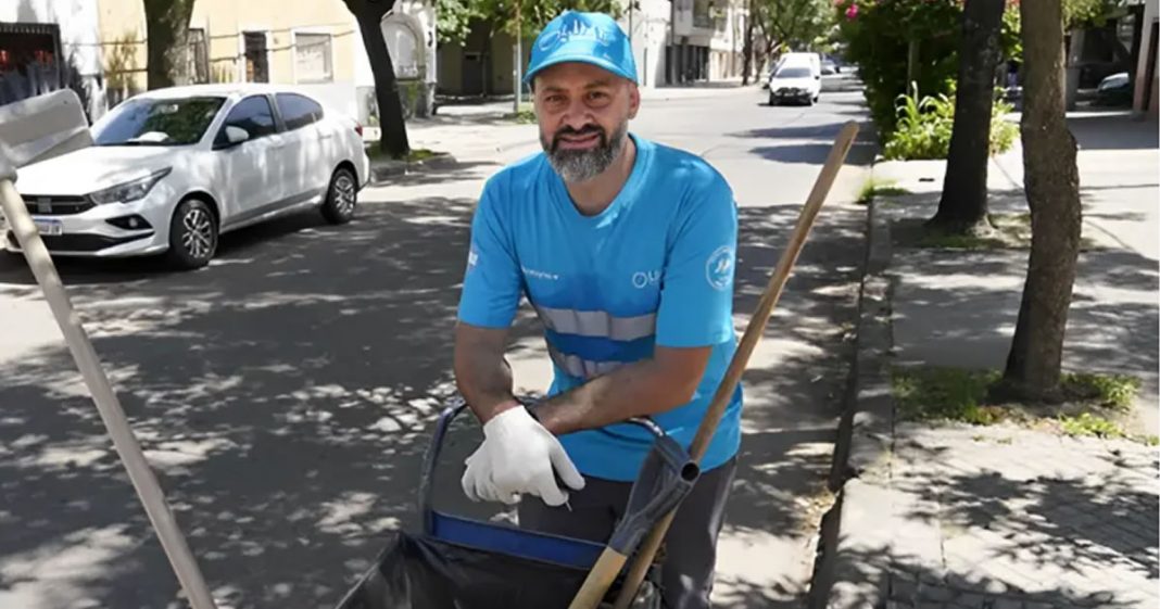 A inspiradora história do gari que se formou médico aos 37 anos.