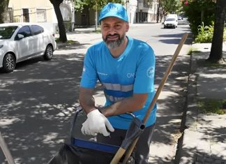 A inspiradora história do gari que se formou médico aos 37 anos.