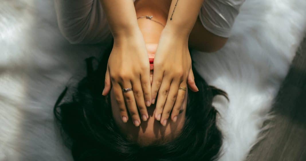 A falta de sono afeta o cérebro e causa aumento da ansiedade, diz estudo