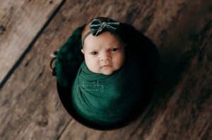 resilienciamag.com - Conheça Luna, a bebê que nasceu brava e não fica feliz em nenhuma foto.