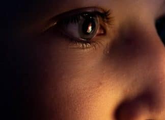 É extremamente difícil se libertar da dor de ter recebido mais críticas do que elogios!