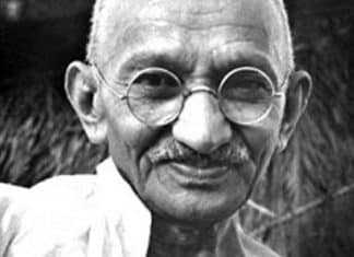 MAHATMA GANDHI DIZIA QUE ACREDITAVA EM CRISTO, MAS NÃO NO CRISTIANISMO