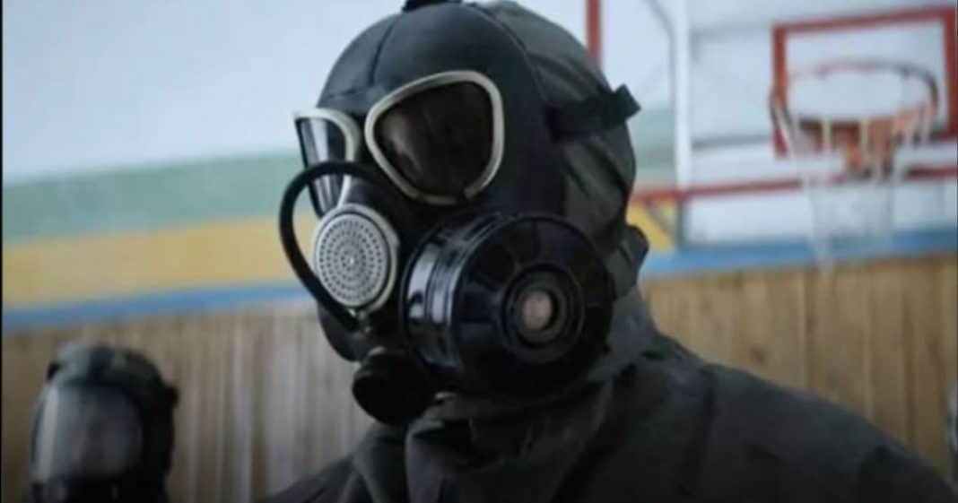 Série apocalíptica da Netflix mistura vírus letal, drama e tensão do início ao fim