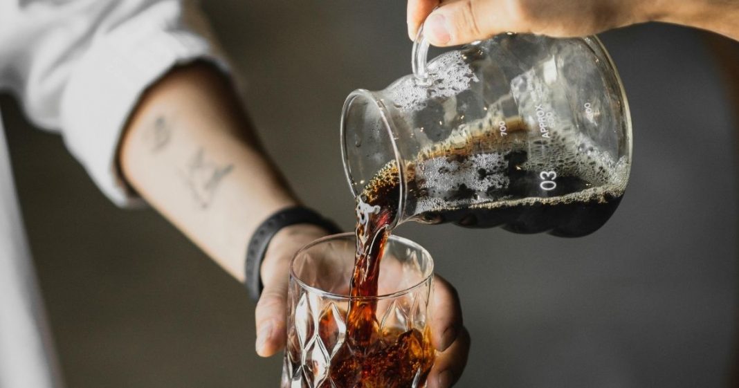 Alerta: Jovem de 16 anos morre após consumir excesso de cafeína em poucas horas
