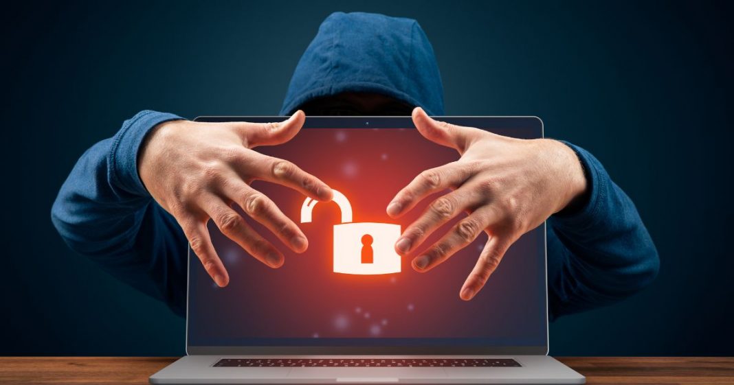 Cuidado com o que você pesquisa no Google: Hackers estão usando essas 6 palavras para aplicar golpes online