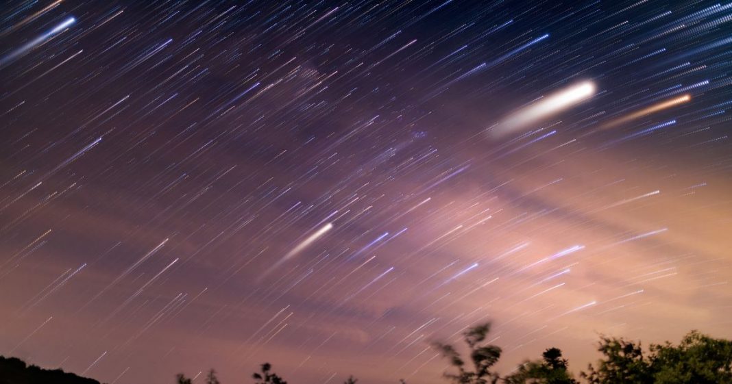 Espetáculo das Eta Aquáridas ilumina o céu com fragmentos do Cometa Halley neste mês de maio