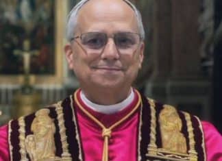 Imagens antigas de Papa Leão XIV tomando cerveja no Brasil viralizam nas redes sociais