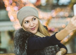 10 Comportamentos de mulheres que “parecem chique” mas que na verdade só fazem passar vergonha