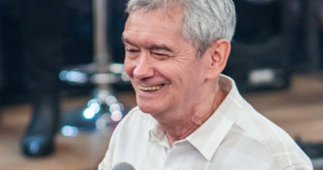 Globo já tem substituto para Serginho Groisman no Altas Horas — veja quem pode assumir o comando