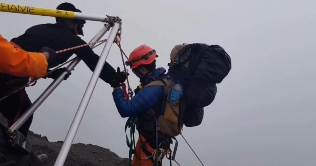 Montanhista voluntário relata bastidores do resgate de brasileira na Indonésia: “Fiz o que pude”