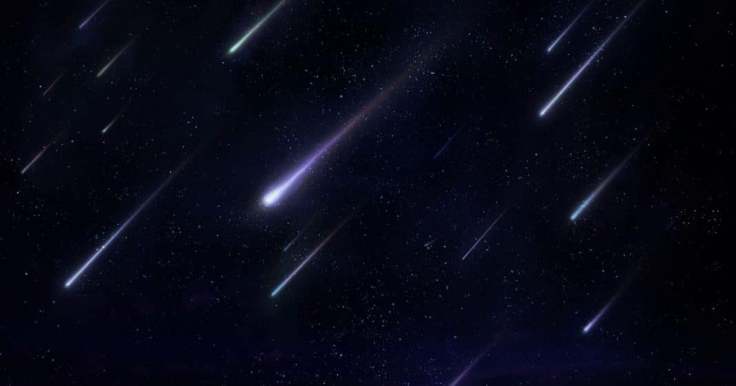 Espetáculo raro com duas chuvas de meteoros visíveis a olho nu promete surpreender a todos neste fim de mês