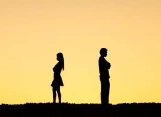7 Ações que mostram que seu parceiro não está mais interessado