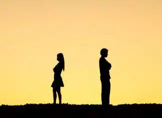 7 Ações que mostram que seu parceiro não está mais interessado