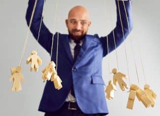 7 sinais de que alguém pode estar manipulando sua mente sem você percebe