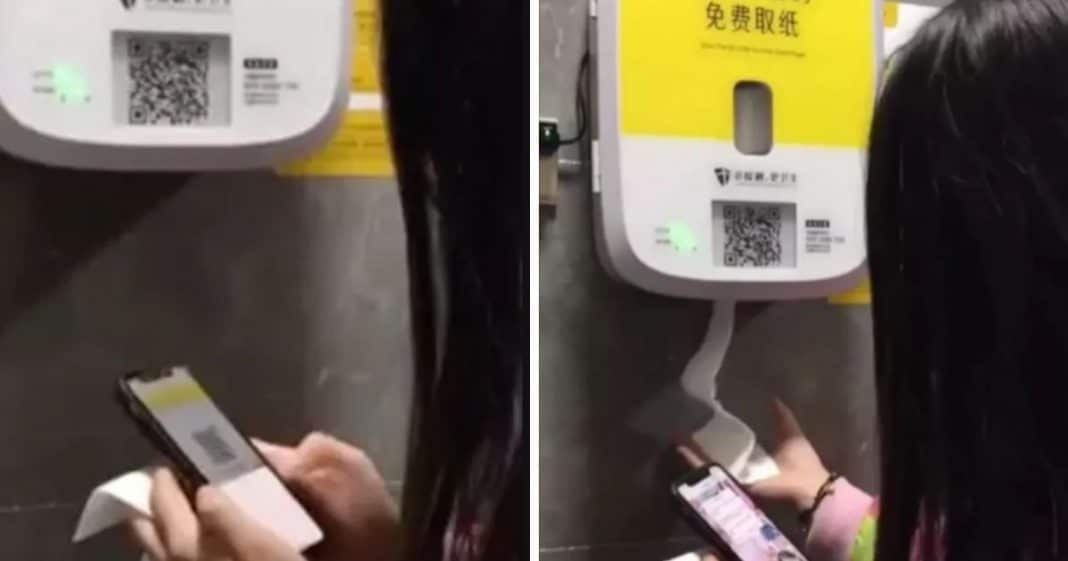 Black Mirror na vida real? Banheiros na China usam QR Code e anúncios para liberar papel higiênico