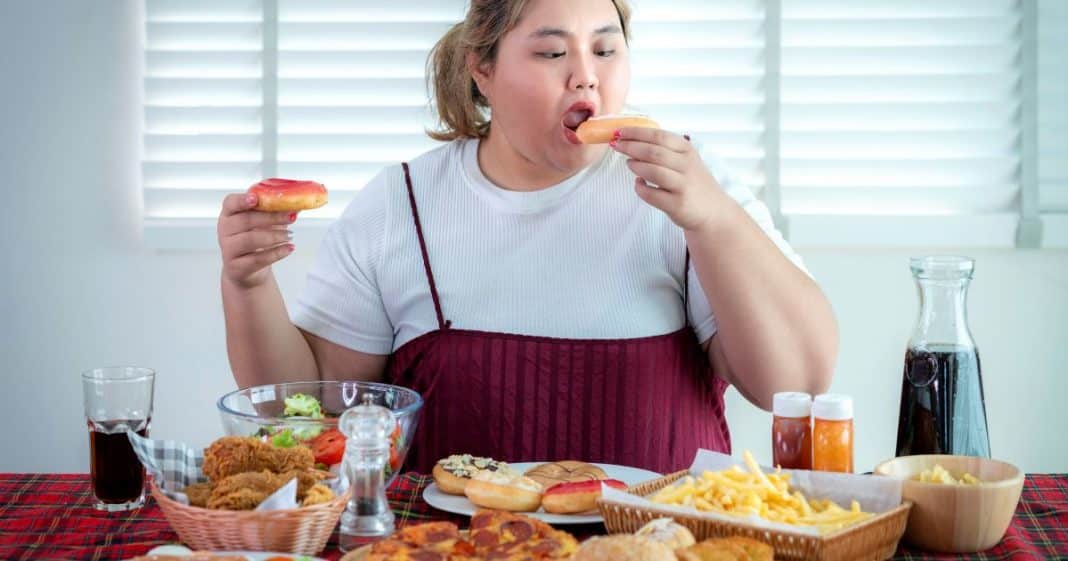 Cirurgião cardíaco revela 4 alimentos que ele nunca consome para proteger o coração
