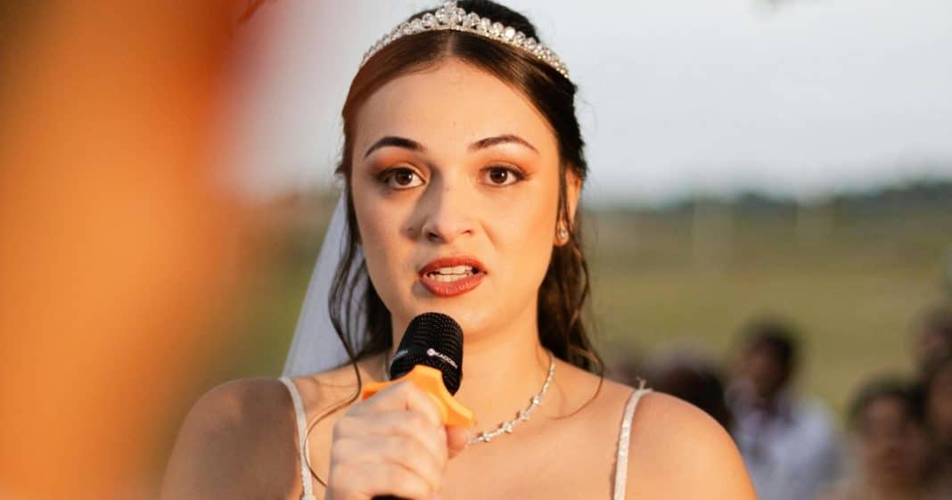 Noiva descobre traição e confronta noivo no altar com mensagens da amante