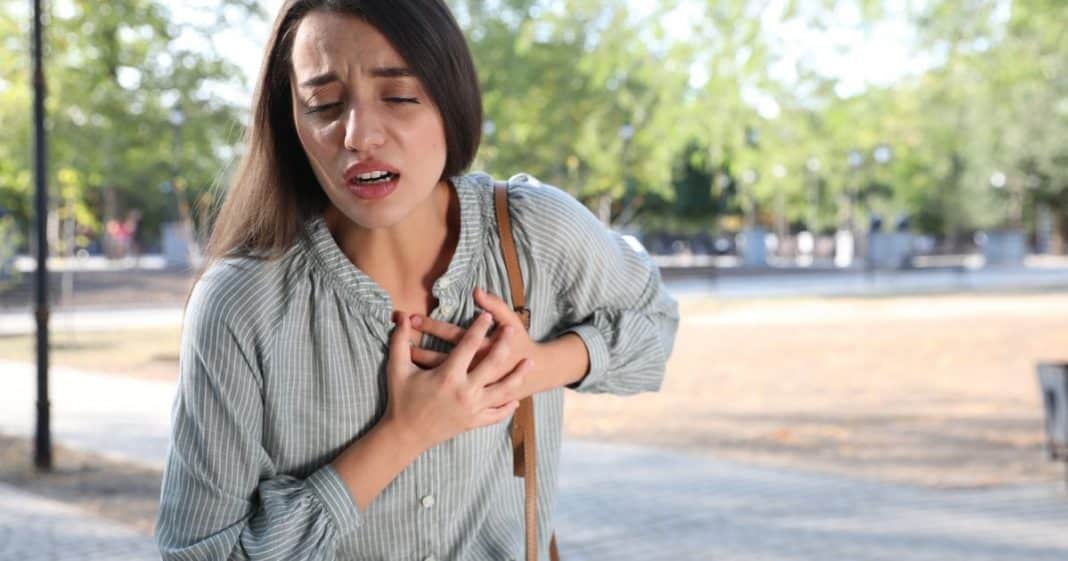 9 Sinais que seu corpo pode dar um mês antes de um ataque cardíaco