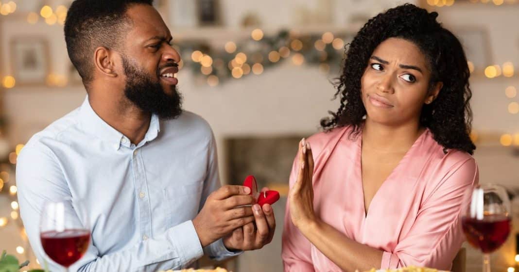 especialista-em-relacionamentos-diz-que-mulheres-nao-deveriam-se-casar-so-os-homens-ganham-com-isso Especialista em relacionamentos diz que mulheres não deveriam se casar: “Só os homens ganham com isso”