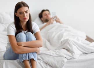 Pessoas traídas revelam o primeiro sinal quase invisível da infidelidade — e ele não é óbvio