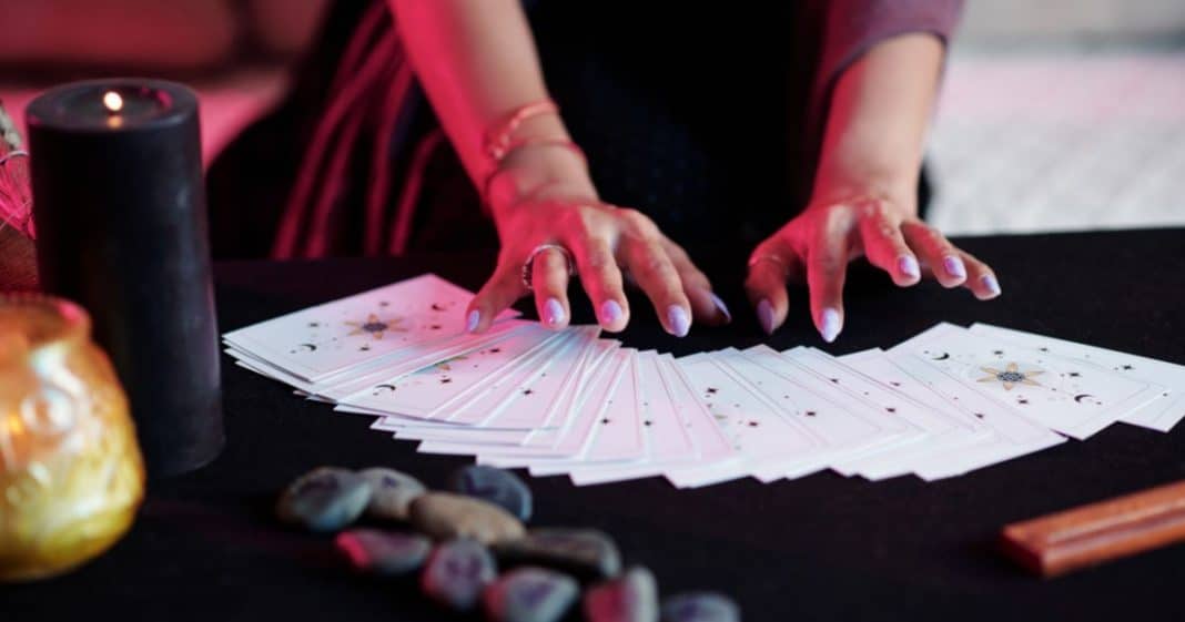 Vidente faz alerta sombrio sobre o futuro do Brasil e nomes políticos entram em pauta