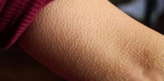 Sentiu um arrepio ou toque invisível quando estava sozinho? O que isso pode significar