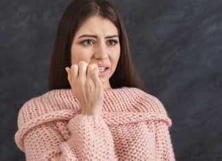 Você rói as unhas? A psicologia revela o que sua mente tenta esconder