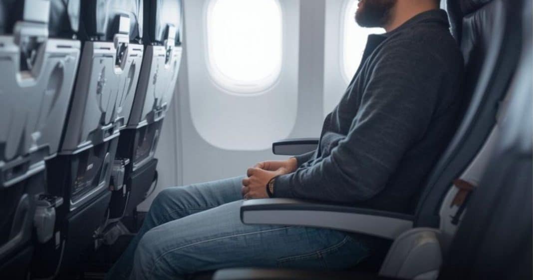 Você ainda viaja de jeans? Companhia aérea faz pedido polêmico e divide a internet