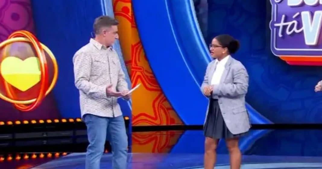 Luciano Huck faz piada com irmã de Milena ao vivo e climão toma conta do programa