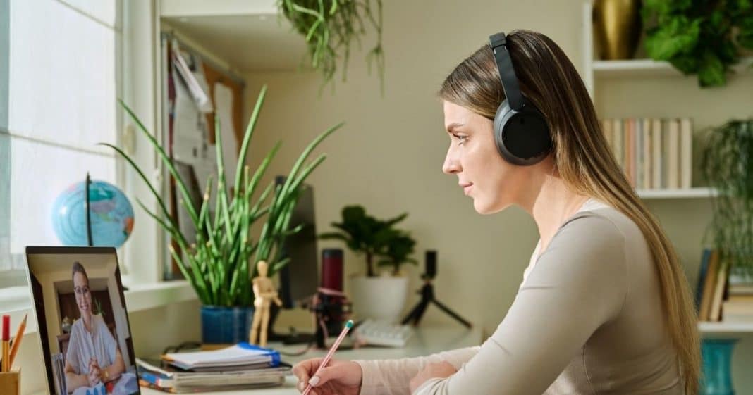 EMDR online: como funciona a terapia para traumas feita por videochamada
